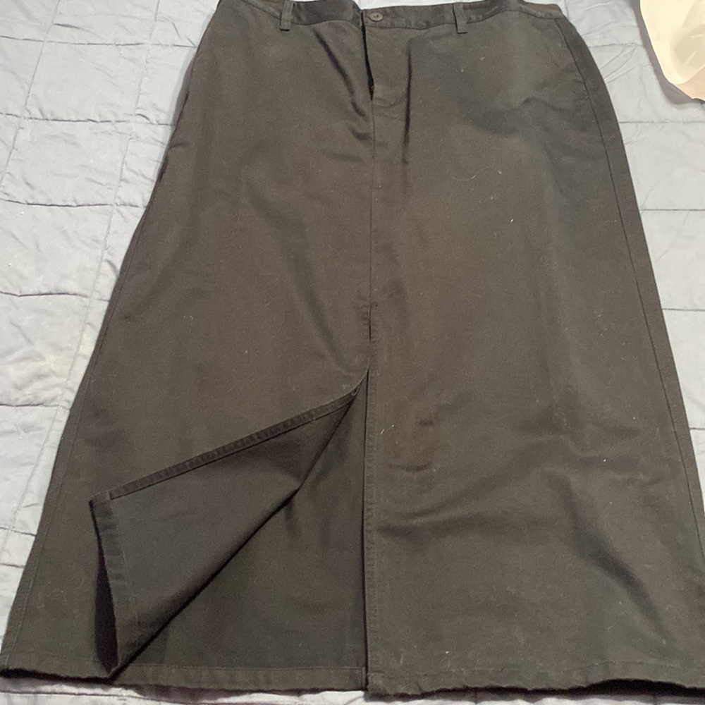 Maxi -split upfront-black skirt